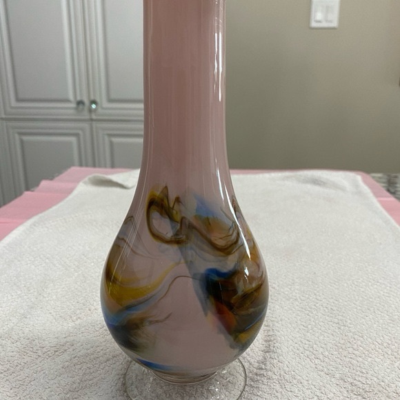 EUC VTG DALIAN GLASS CO. SNOWFLAKES BRAND MAUVE FOOTED VASE WITH BLUE GOLD BROWN - Picture 4 of 8
